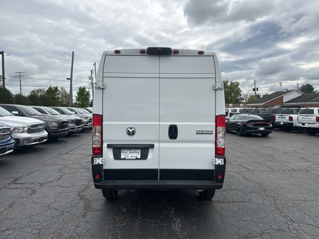 2025 Ram ProMaster 2500 photo 4
