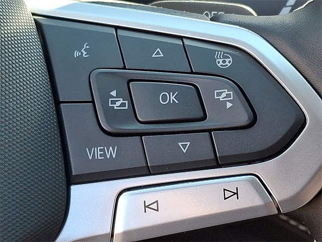 2025 Volkswagen Atlas SE Technology photo 18