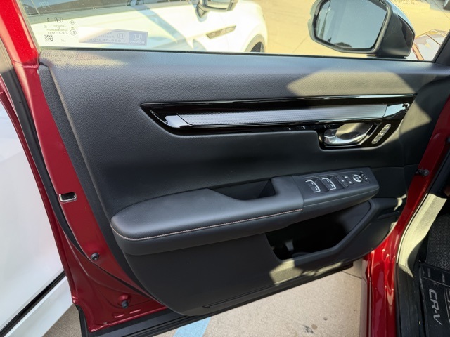 2023 Honda CR-V Hybrid Sport Touring photo 7