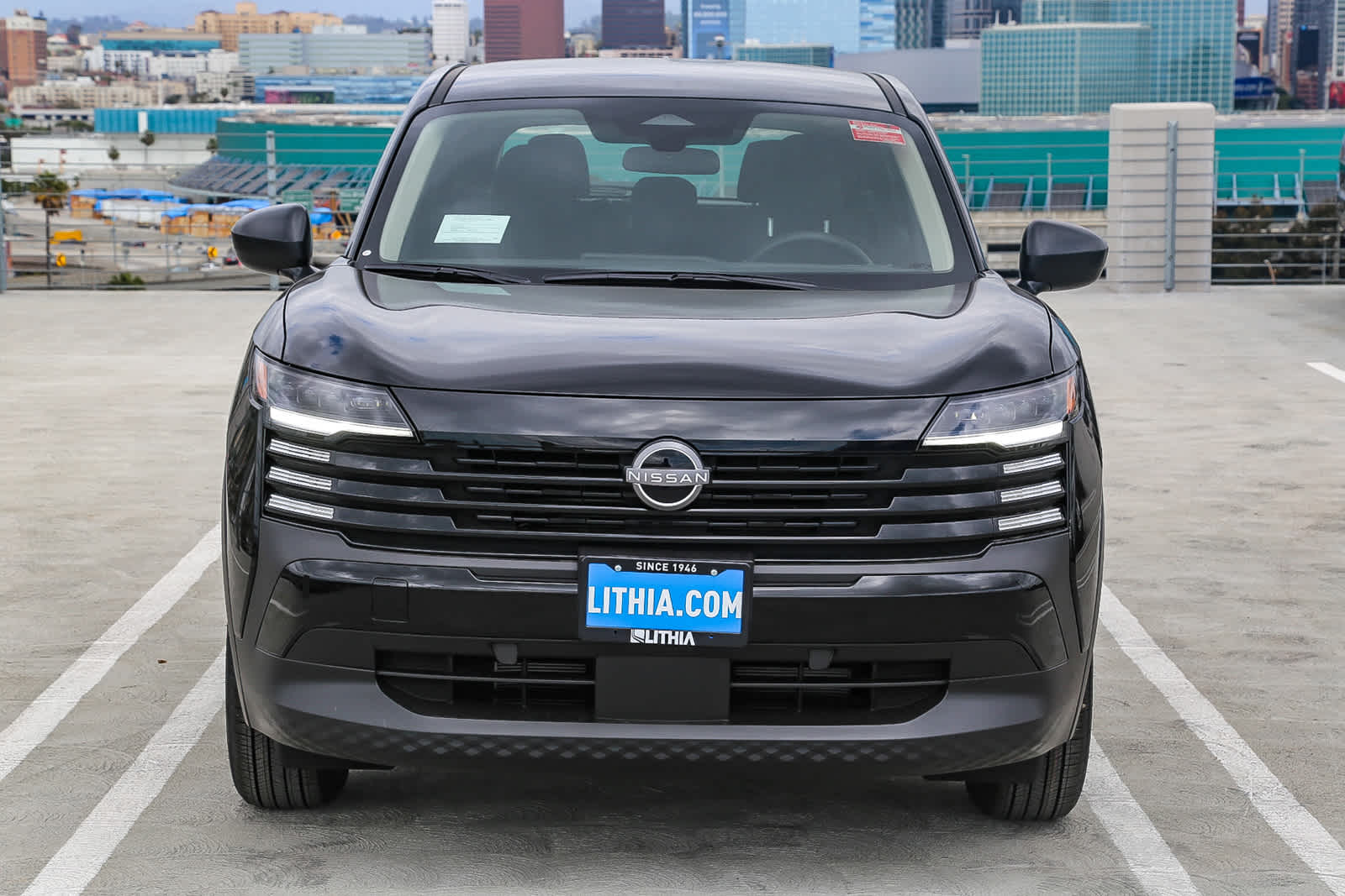 2025 Nissan Kicks S photo 2
