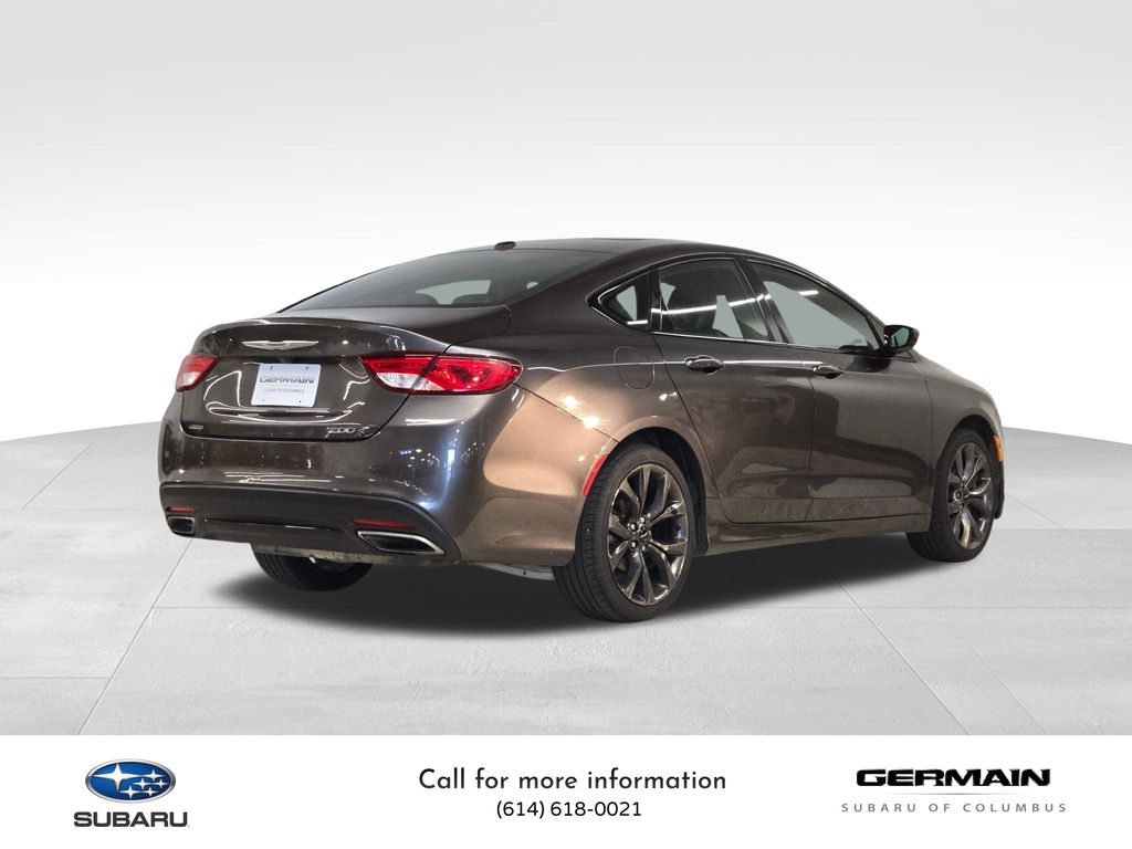2015 Chrysler 200 S photo 5