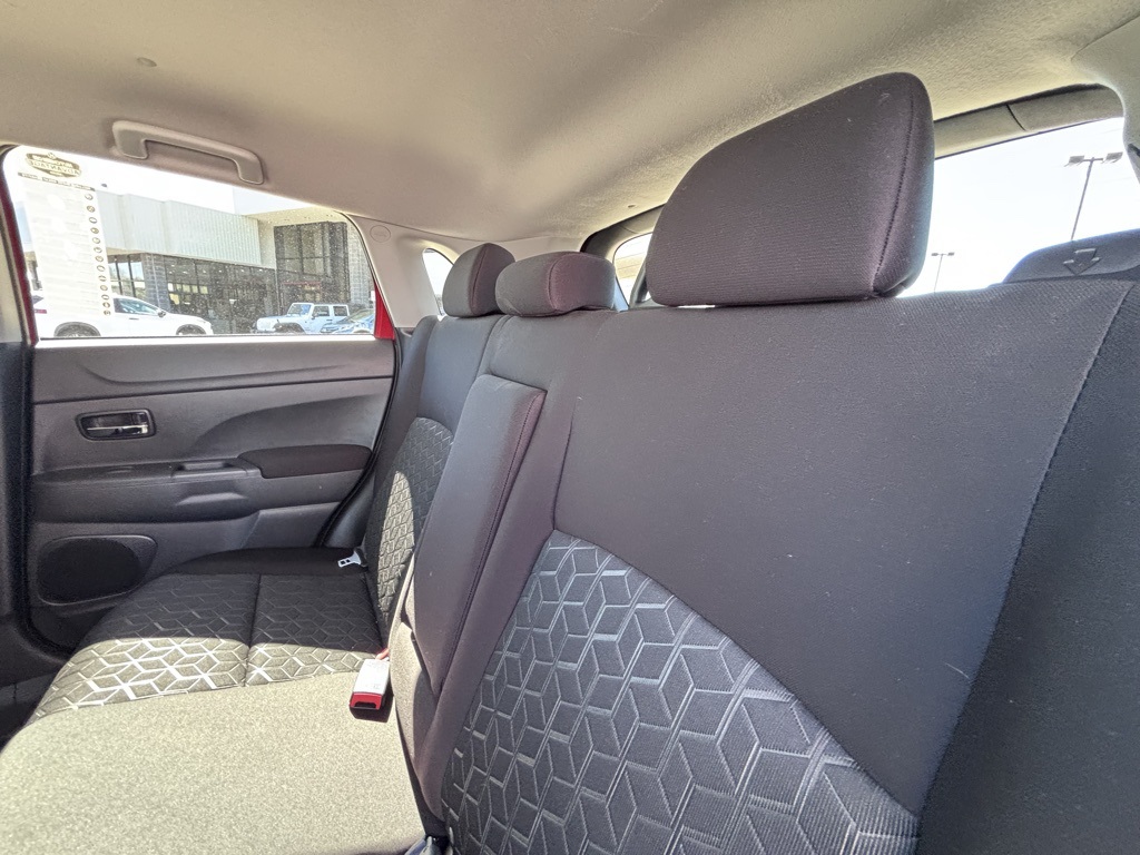 2024 Mitsubishi Outlander Sport ES photo 11
