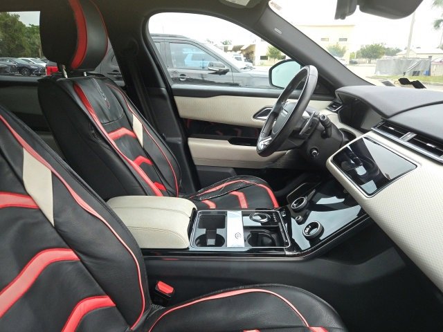 2019 Land Rover Range Rover Velar R-Dynamic SE photo 4