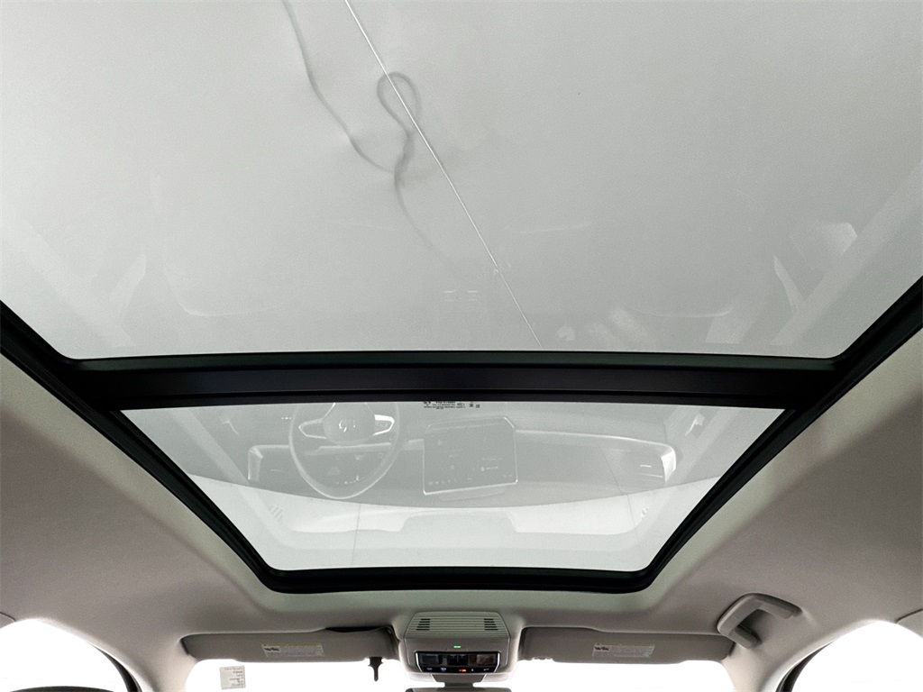 2025 Volkswagen Tiguan SE photo 15