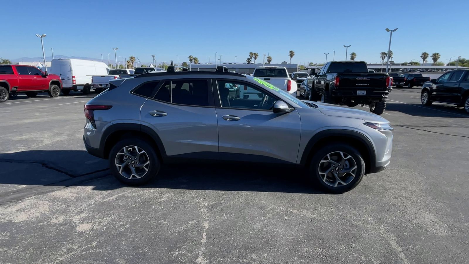 2025 Chevrolet Trax LT photo 41