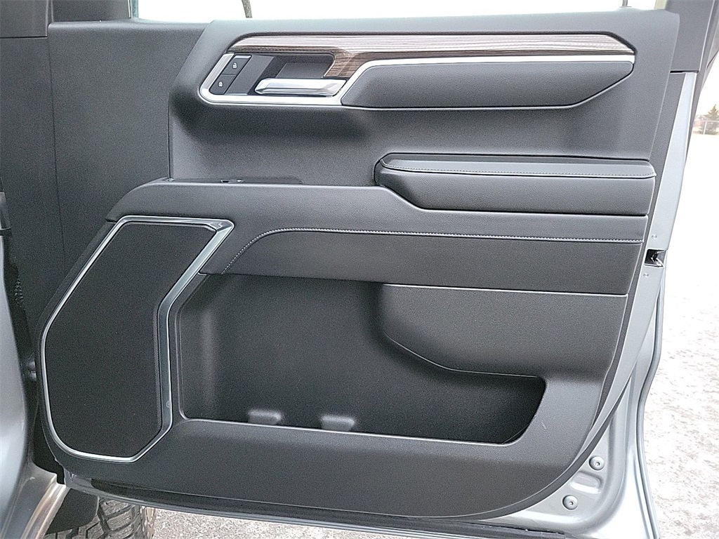 2025 CHEVROLET SILVERADO - Image 25