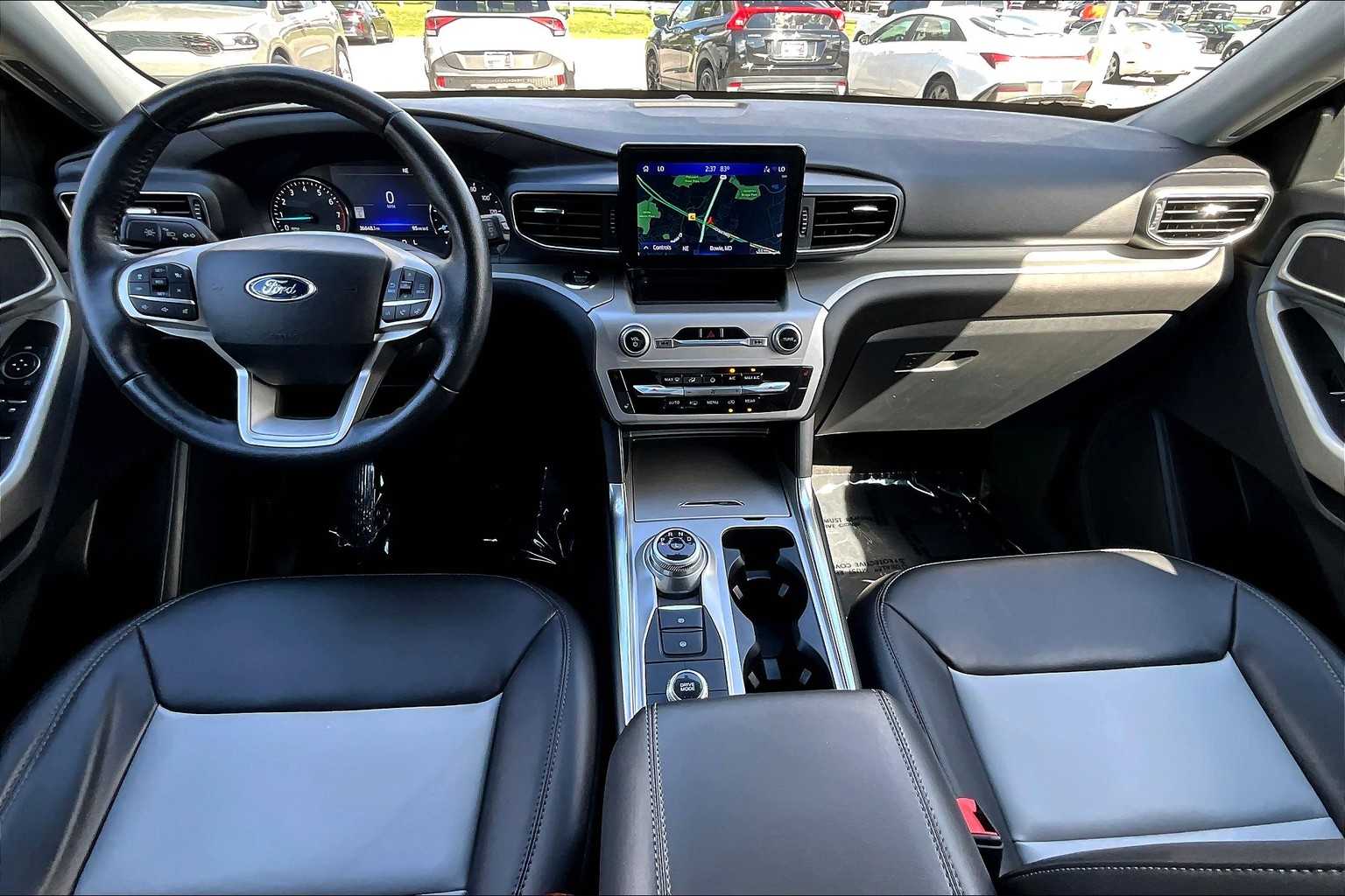 2022 Ford Explorer XLT photo 10