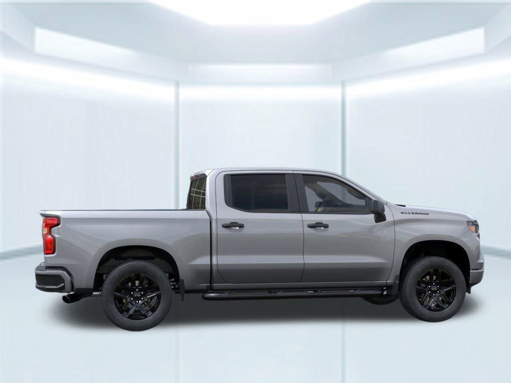 2026 Chevrolet Silverado 1500 Custom photo 3