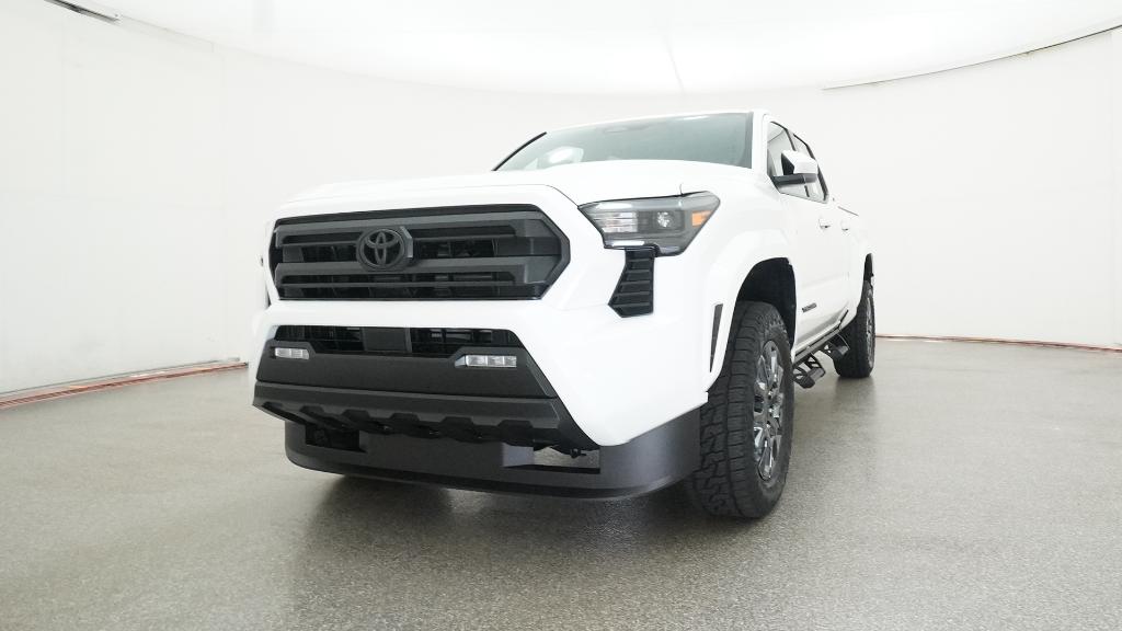 2025 Toyota Tacoma SR5 4x4 Double Cab photo 4