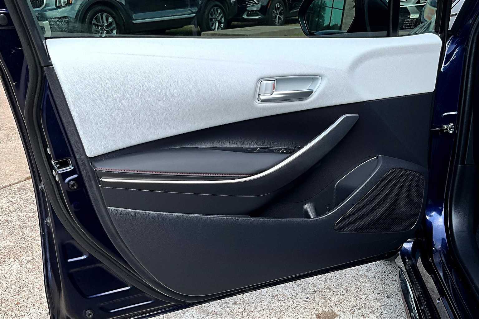 2024 Toyota Corolla XLE LE Premium SE photo 20