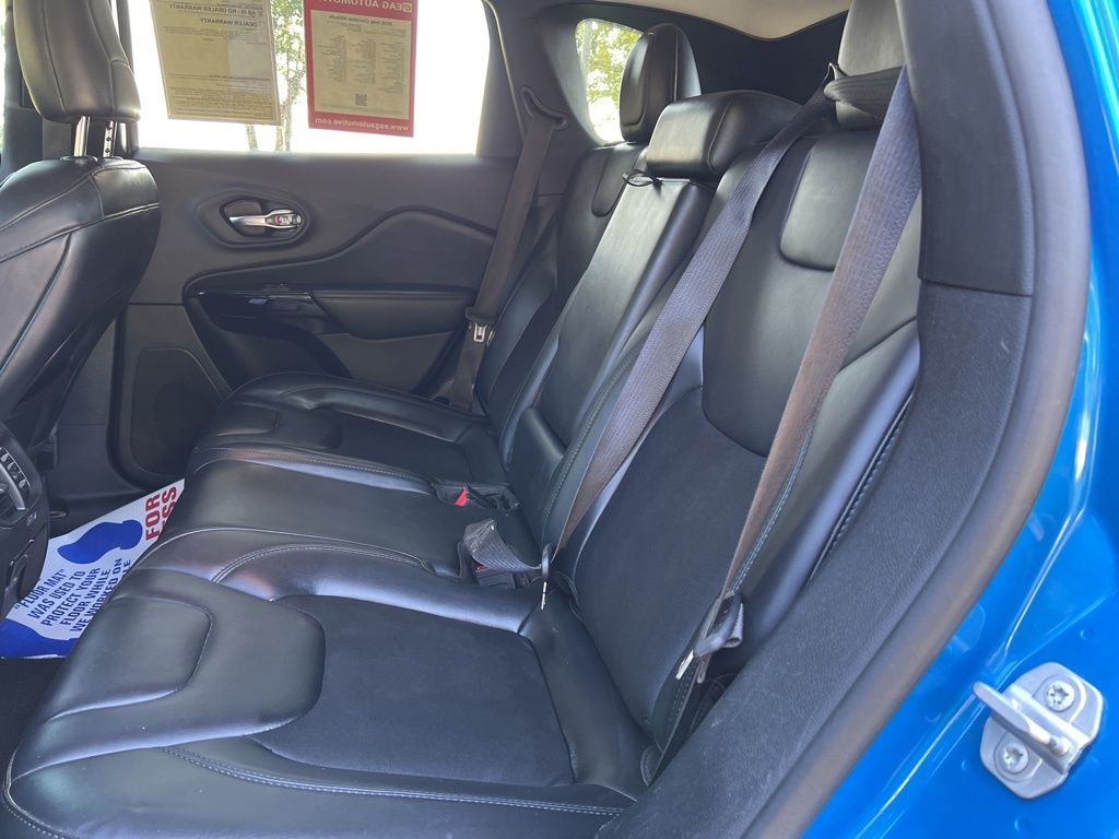 2020 Jeep Cherokee Altitude photo 27