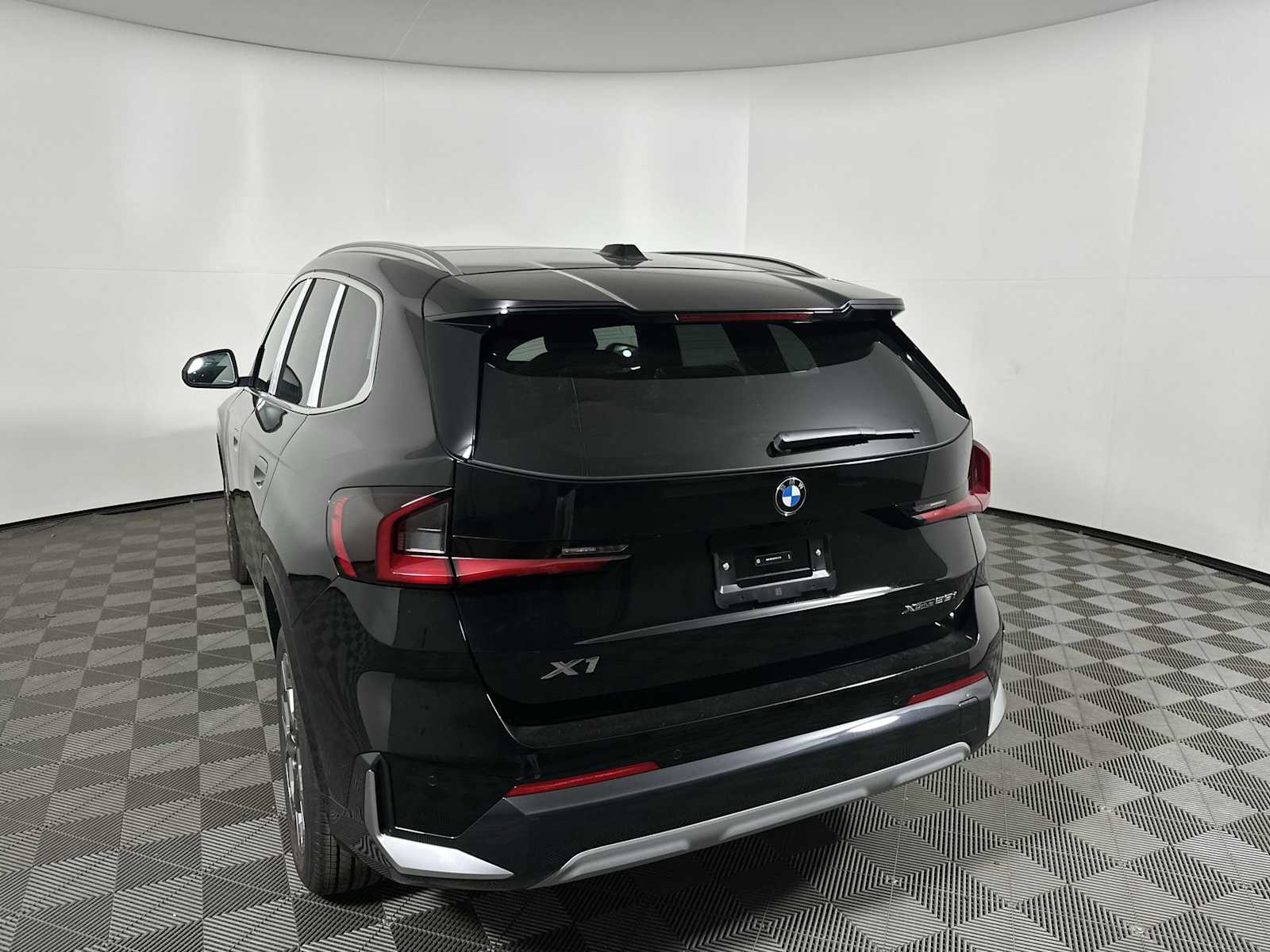 2026 Bmw X1 XDrive28i photo 2