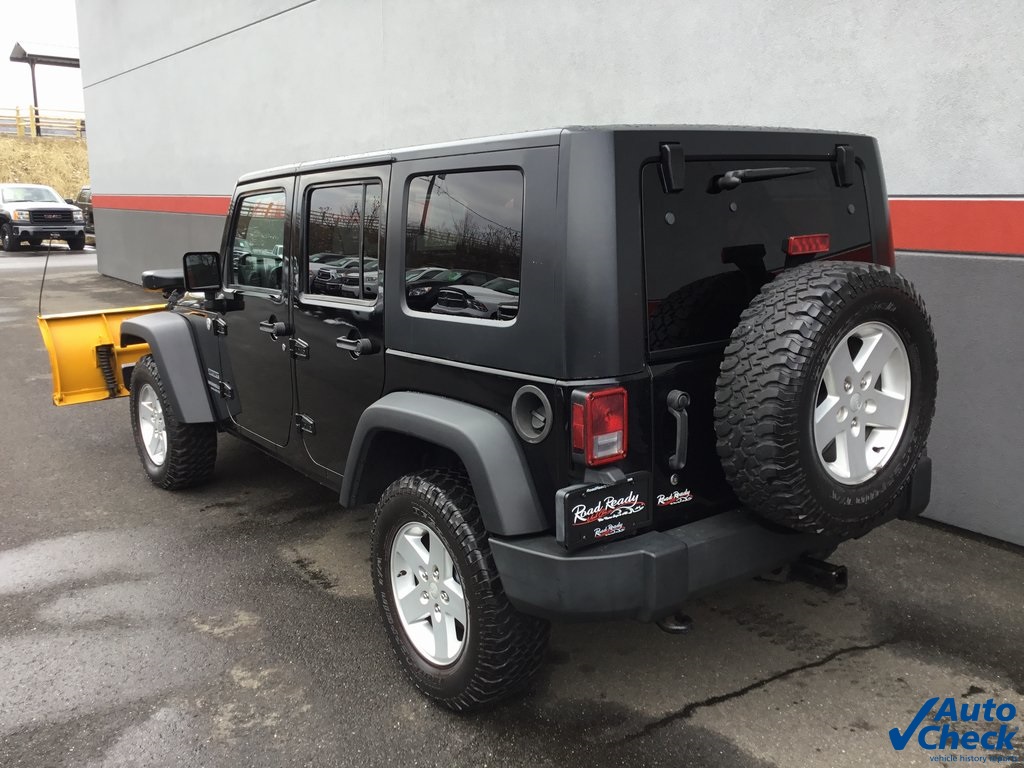 2010 Jeep Wrangler Unlimited Sport photo 2