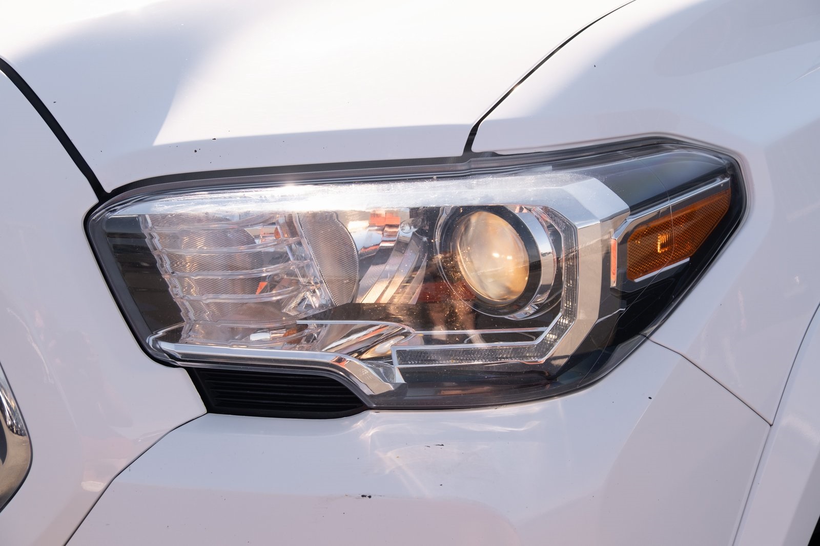 2019 Toyota Tacoma SR5 photo 14