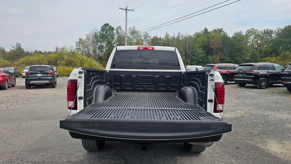 2022 Ram 1500 Classic Warlock photo 5