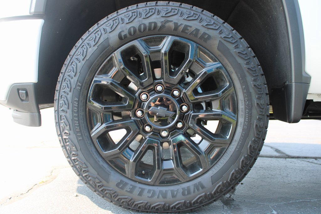 2025 Chevrolet Silverado 2500HD High Country photo 11
