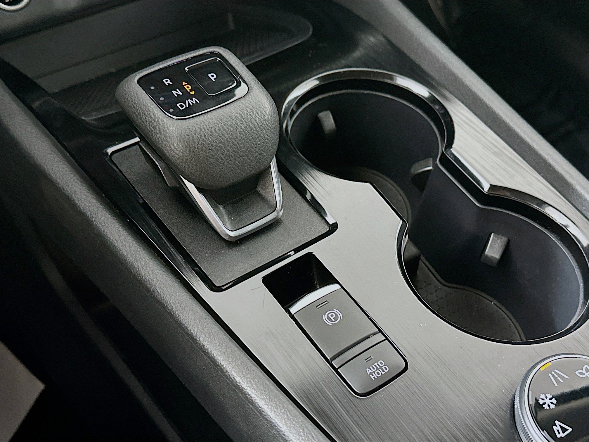 2023 Nissan Rogue SV photo 16