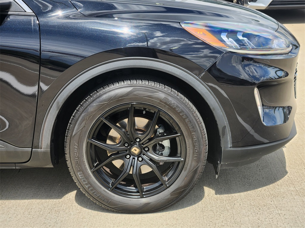 2022 Ford Escape SEL photo 8