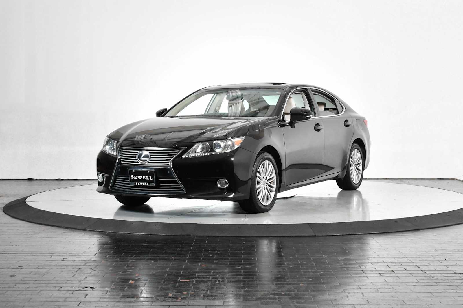 2013 Lexus ES 350's photo