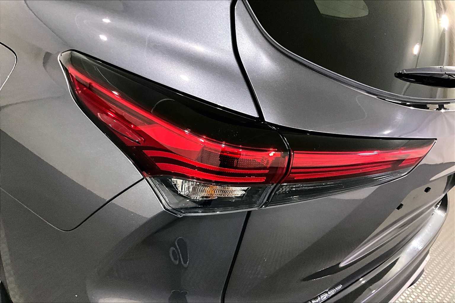 2023 Toyota Highlander XSE photo 26