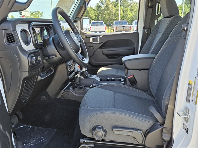 2025 Jeep Gladiator Sport photo 2