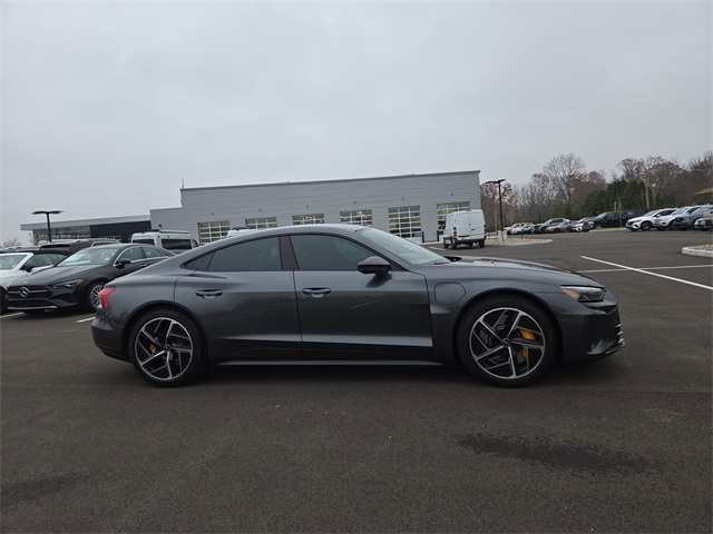 2023 Audi RS e-tron GT Base photo 2