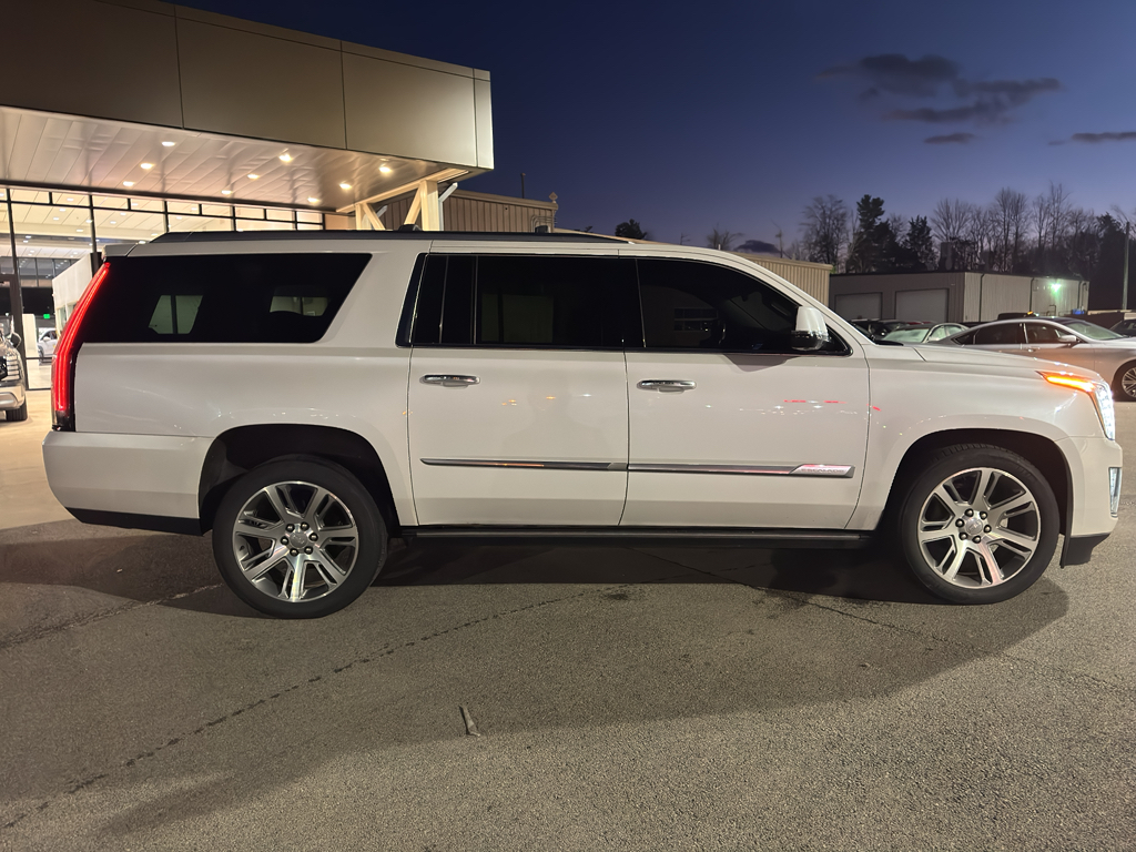 2016 Cadillac Escalade ESV Premium photo 2