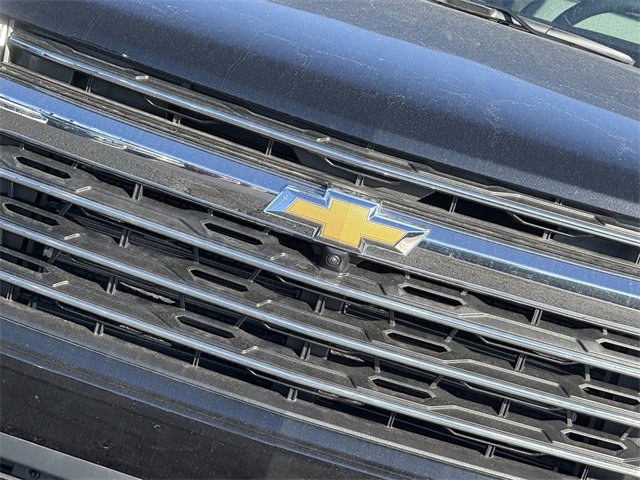 2025 Chevrolet Traverse photo 2