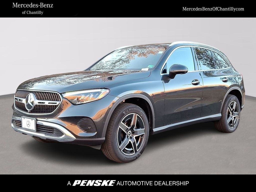 2026 Mercedes-Benz GLC Base's photo