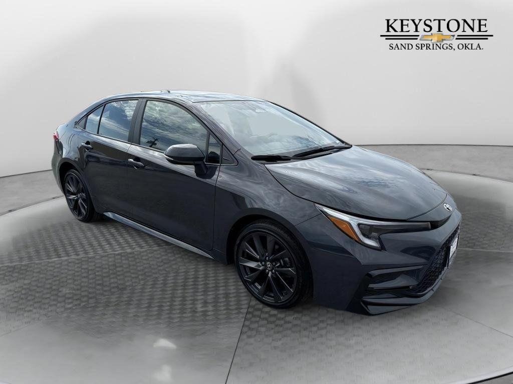 2024 Toyota Corolla SE's photo