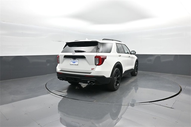 2022 Ford Explorer ST photo 5