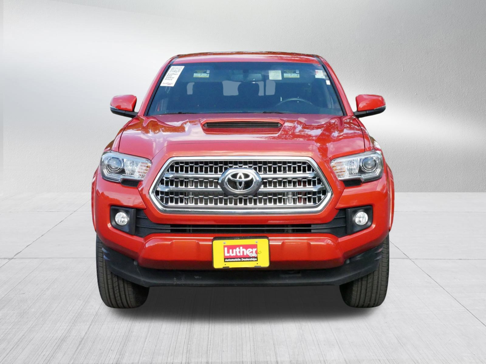 Used 2017 Toyota Tacoma TRD Sport with VIN 5TFCZ5AN7HX094875 for sale in Hopkins, Minnesota