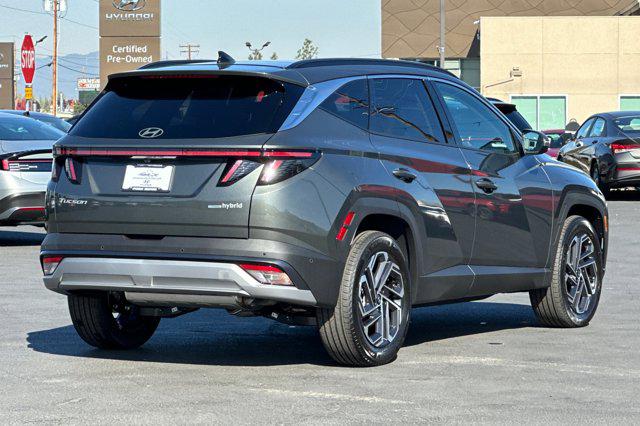 2026 Hyundai Tucson Hybrid Limited photo 4
