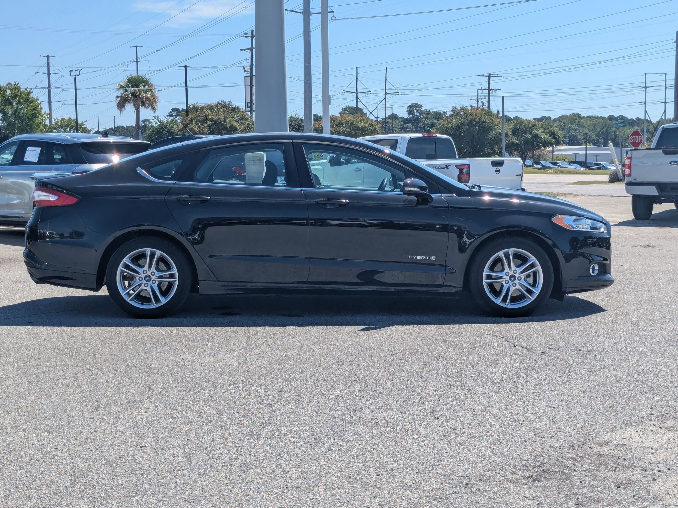 2016 Ford Fusion SE Hybrid photo 3