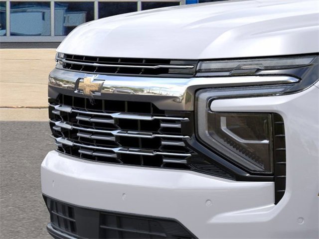 2025 Chevrolet Suburban Premier photo 12