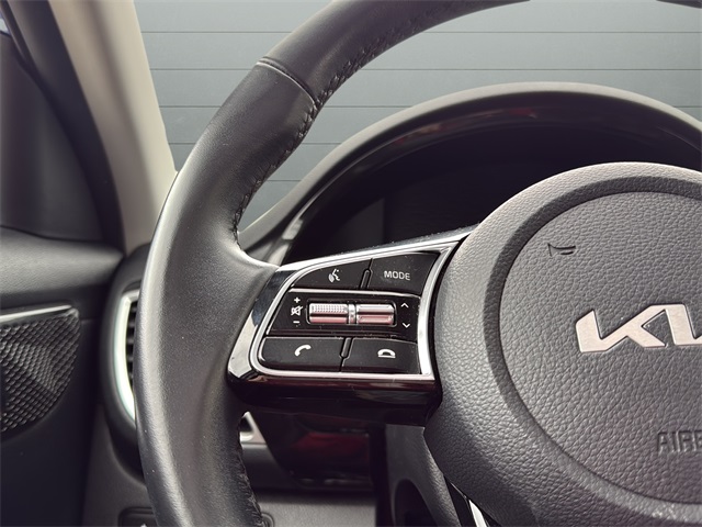 2023 Kia Seltos EX photo 8