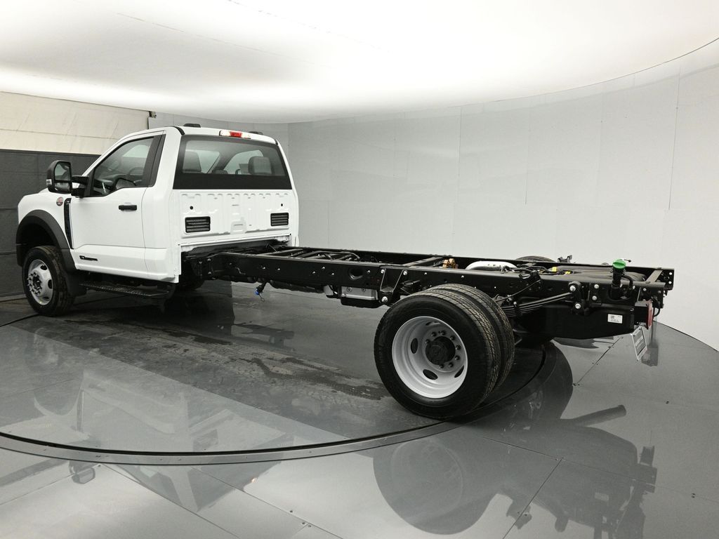 2025 Ford F-550 Chassis XL