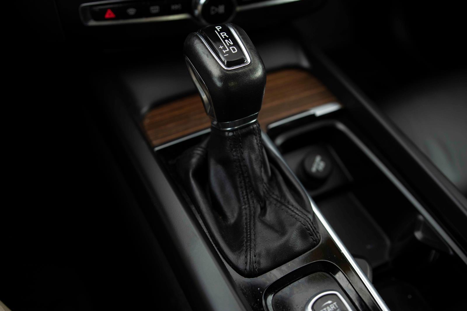 2021 Volvo XC60 Momentum photo 9