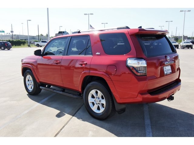 2022 Toyota 4Runner SR5 photo 4