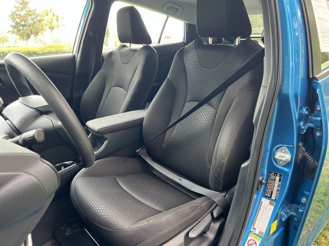 2022 Toyota Prius LE AWD-e photo 3