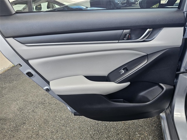 2019 Honda Accord EX photo 13