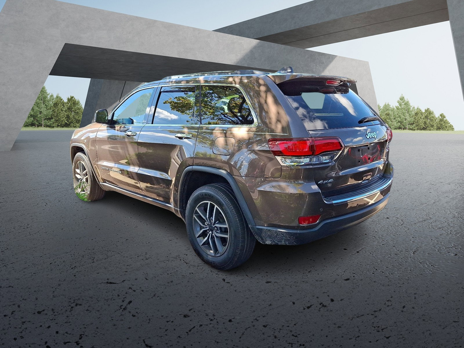 2021 Jeep Grand Cherokee Limited Sport photo 2