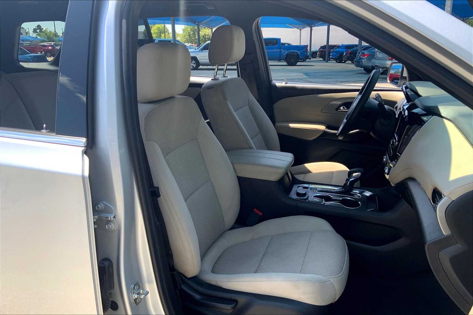 2022 Chevrolet Traverse L photo 8