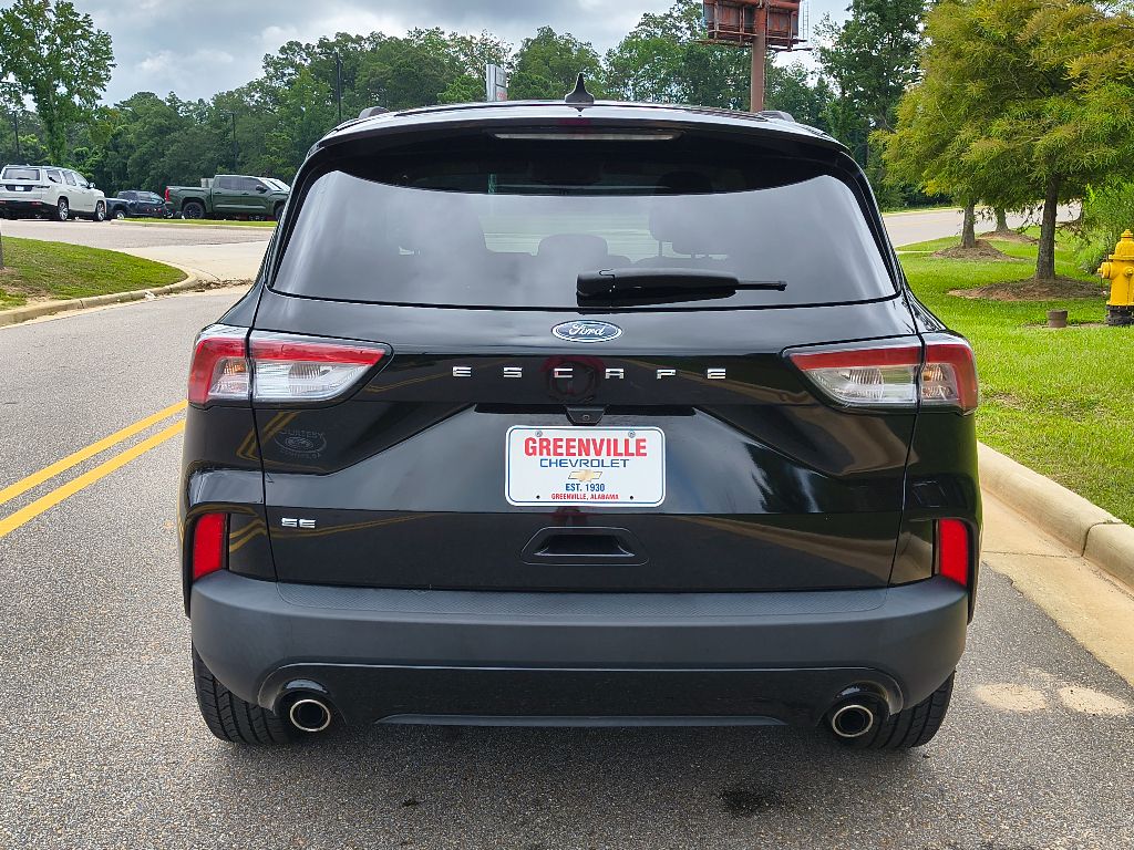 2021 Ford Escape SE photo 4