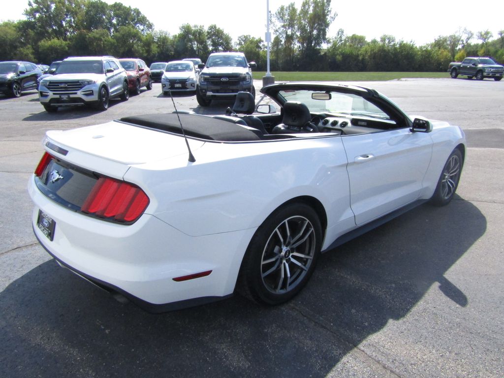 2017 Ford Mustang EcoBoost Premium photo 6
