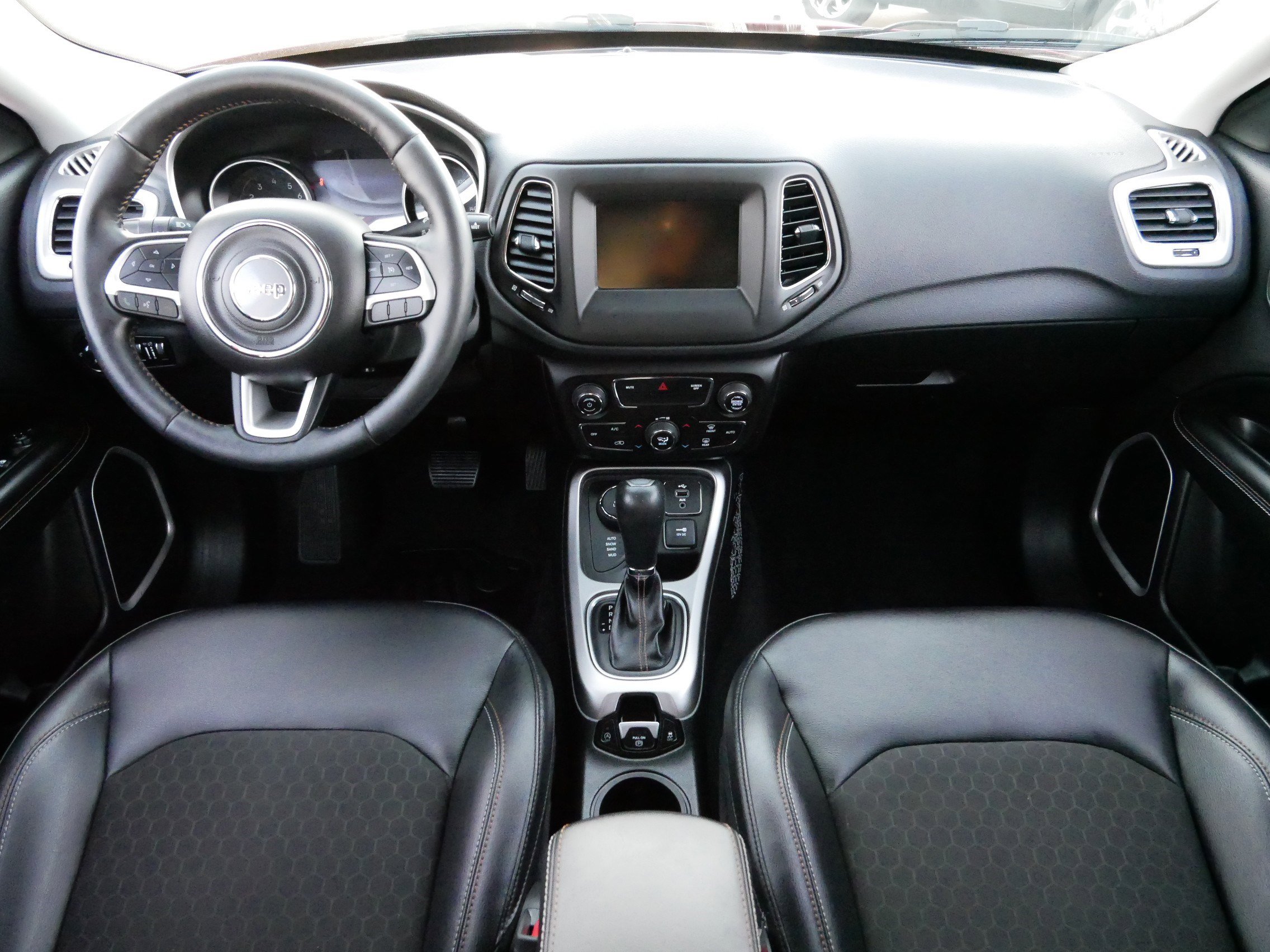 2018 Jeep Compass Latitude photo 10
