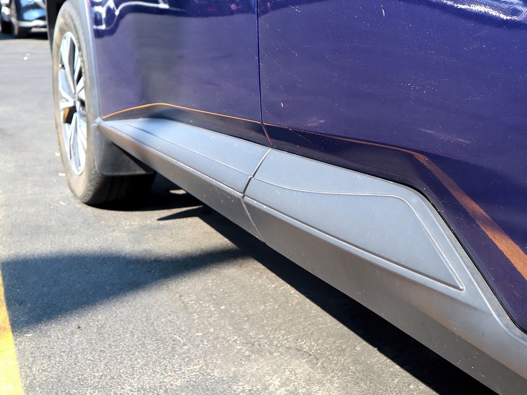 2022 Nissan Rogue SV photo 11