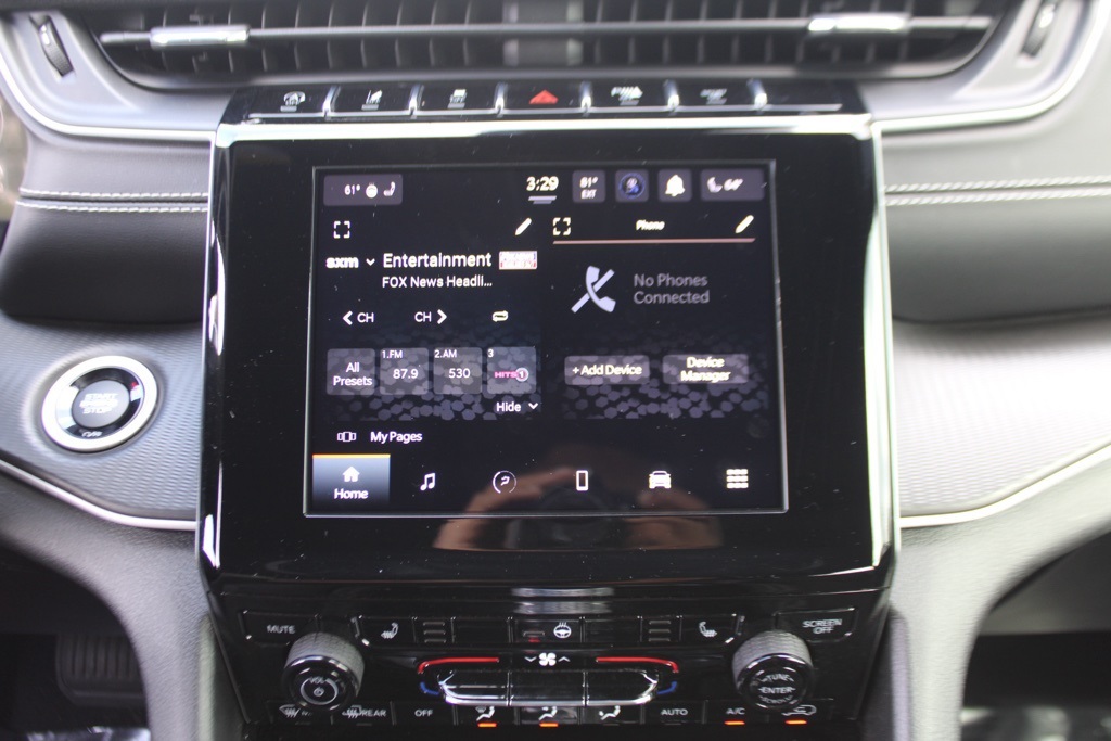 2023 Jeep Grand Cherokee Altitude photo 16