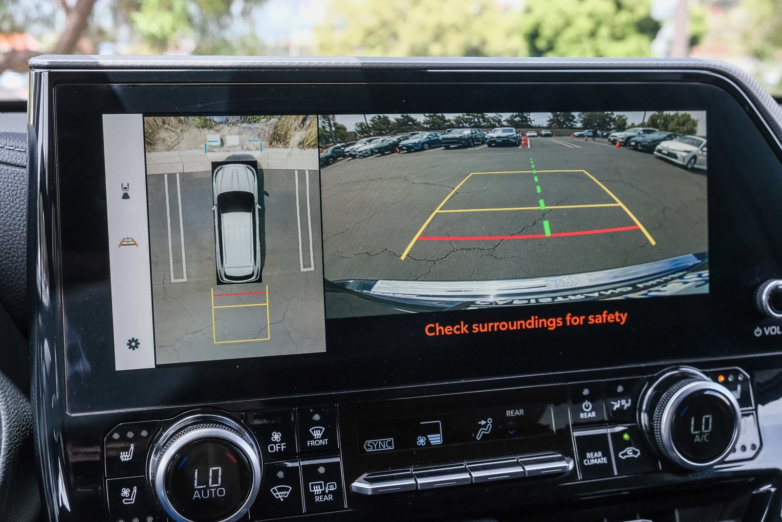 2023 Toyota Highlander Hybrid Platinum photo 24