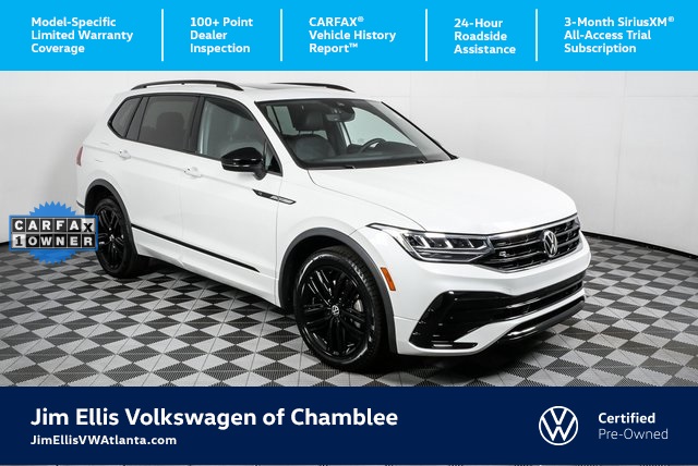 2022 Volkswagen Tiguan SE R-LINE BLACK's photo